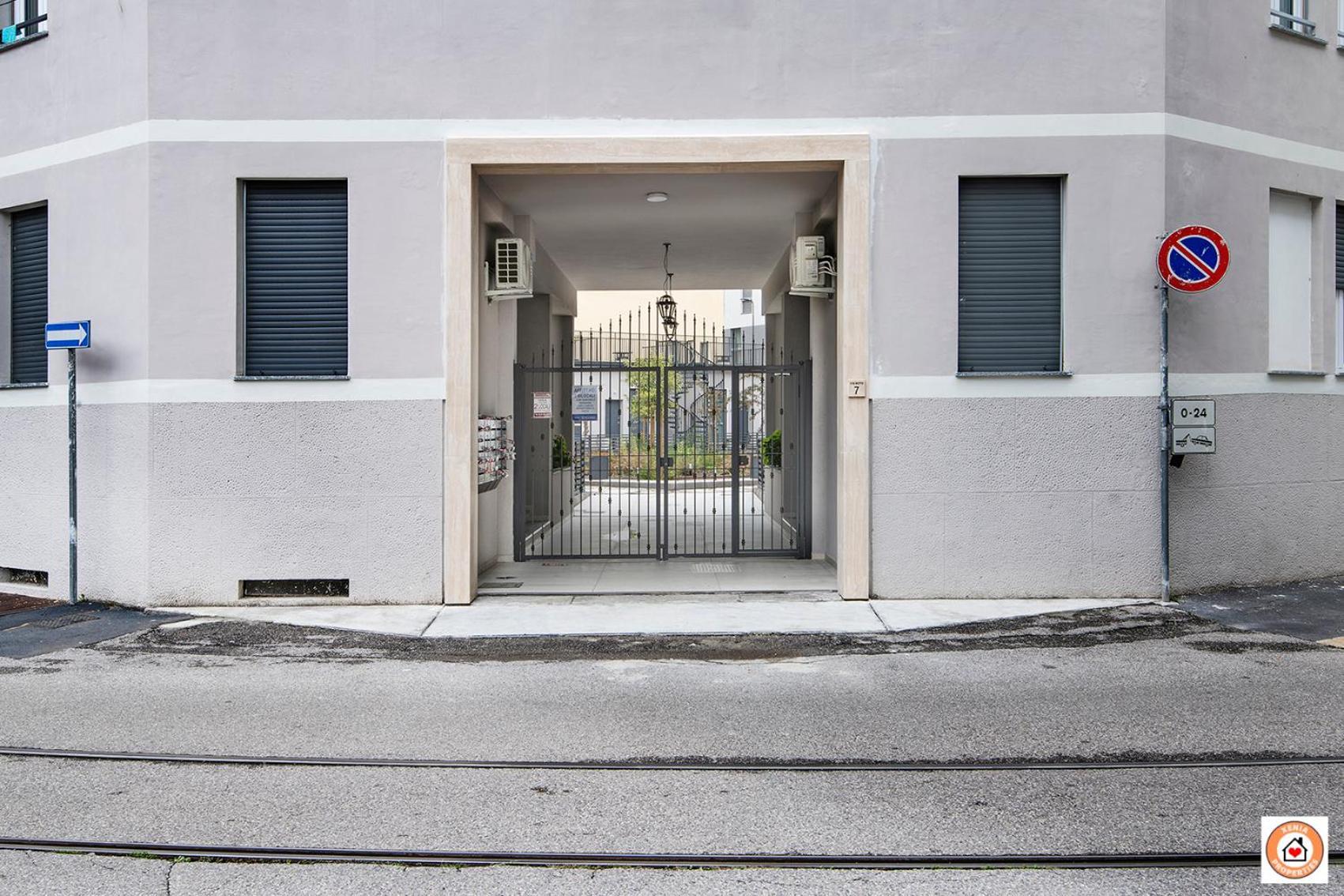 Borgo Milanese - Bocconi 15 Minuti Milão Exterior foto